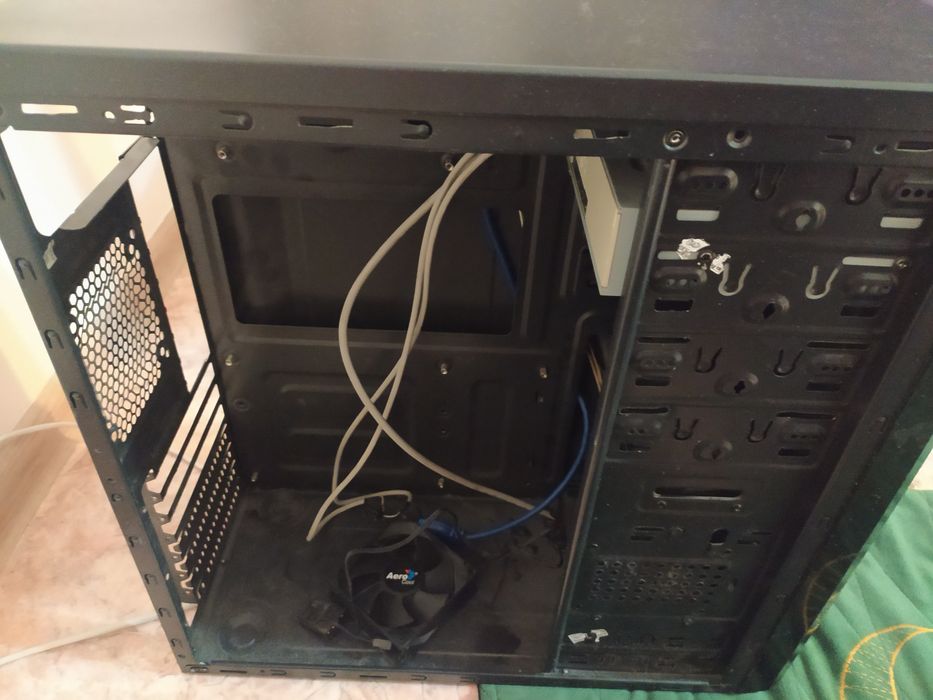 Продам компьютерный корпус