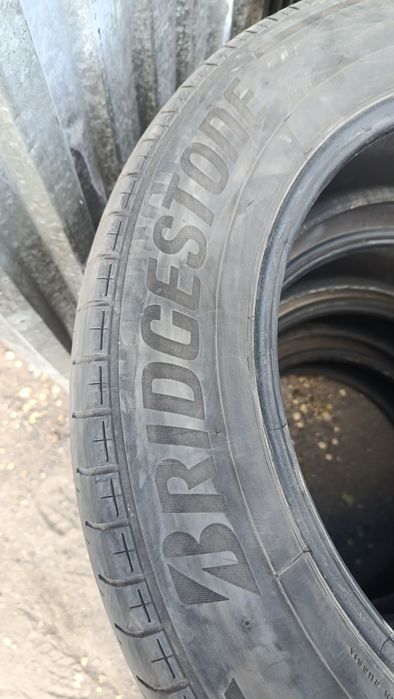 Бриджстоун 225/60/18 летние