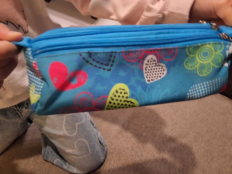 Син несесер за УЧИЛИЩЕ