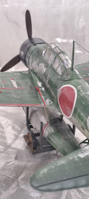 Сборная модель самолёта A6M2N Rufe.