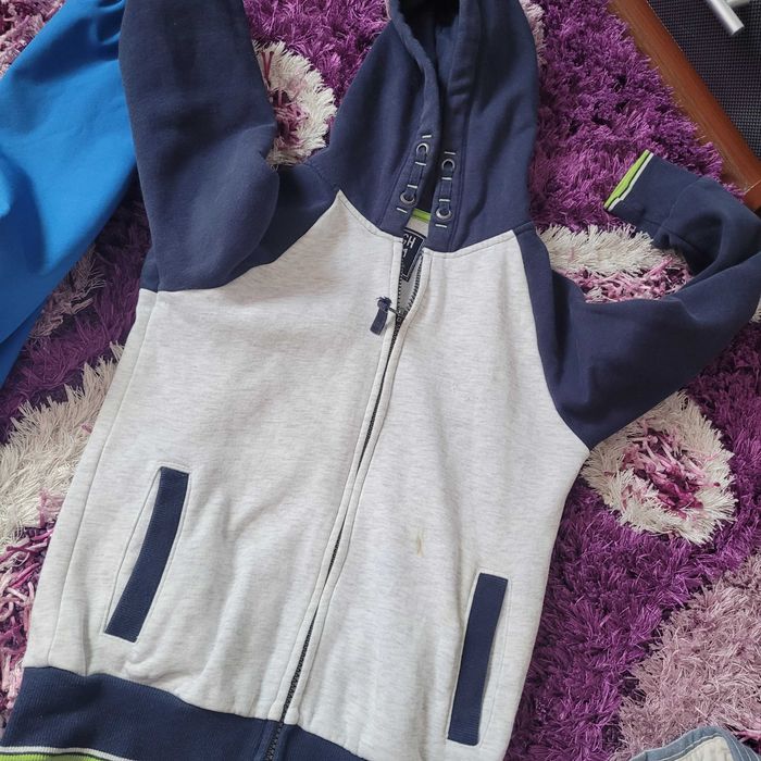 Lot hainute baiat 7 ani