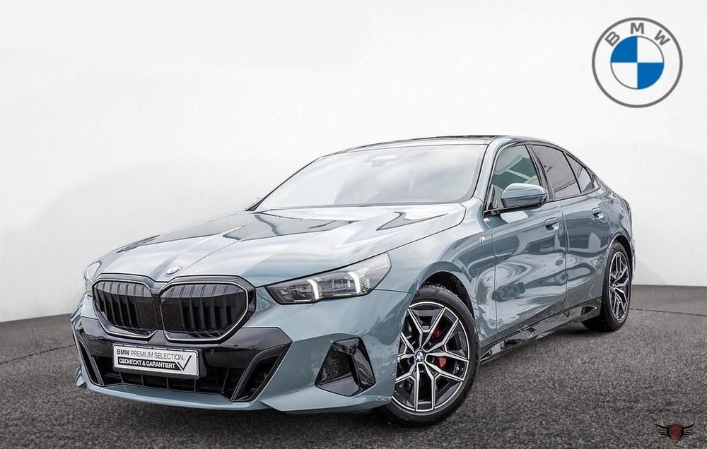 BMW Seria 5 BMW 520i M Sport Pro Iconic ACC Pano / Finanțare Leasing