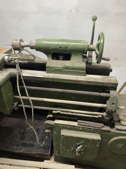 Токарный станок