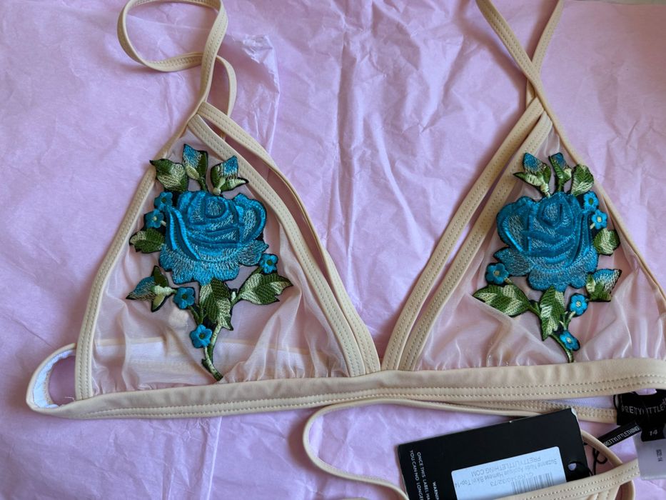 Бански костюми . Женски  нови