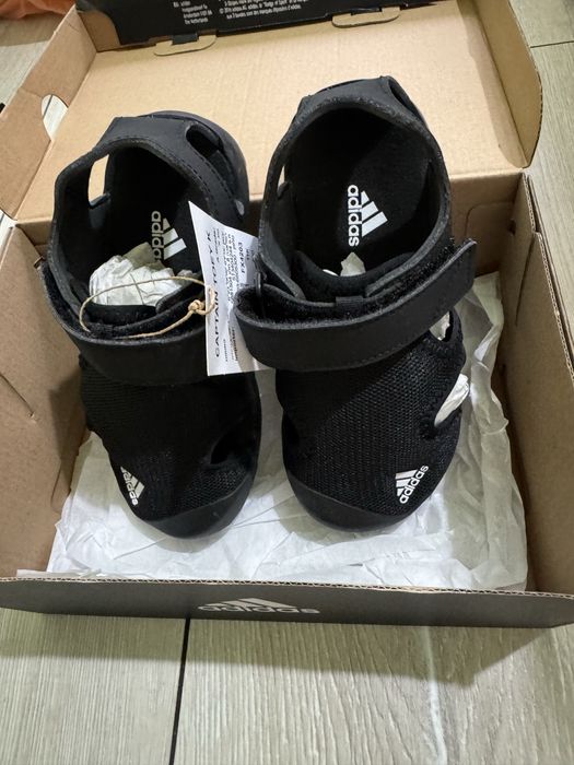Нови оригинални детски сандали Adidas