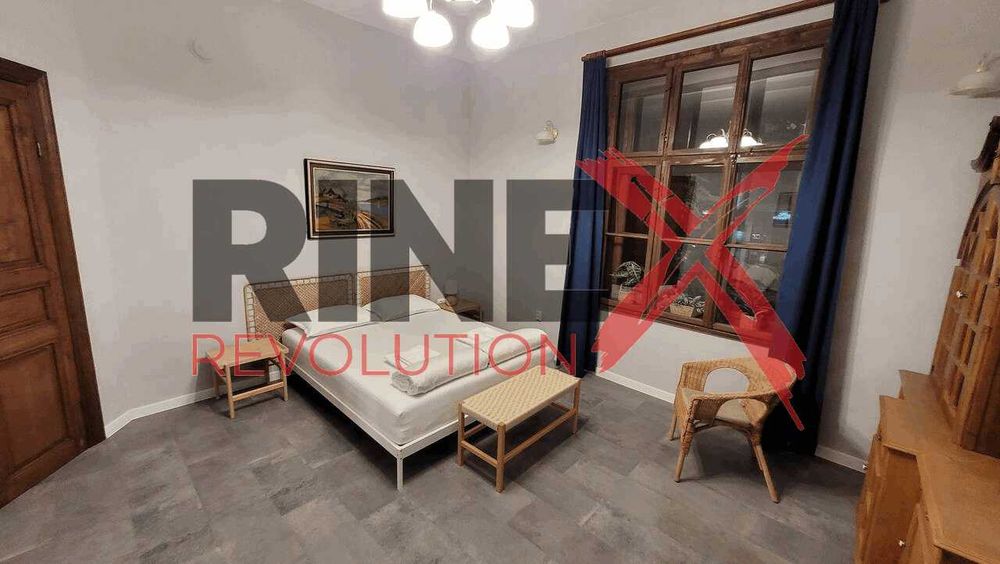 Дава се под наем Тристаен апартамент в Пловдив, Кършияка - 130 кв.м за 1100 € - Снимка #12
