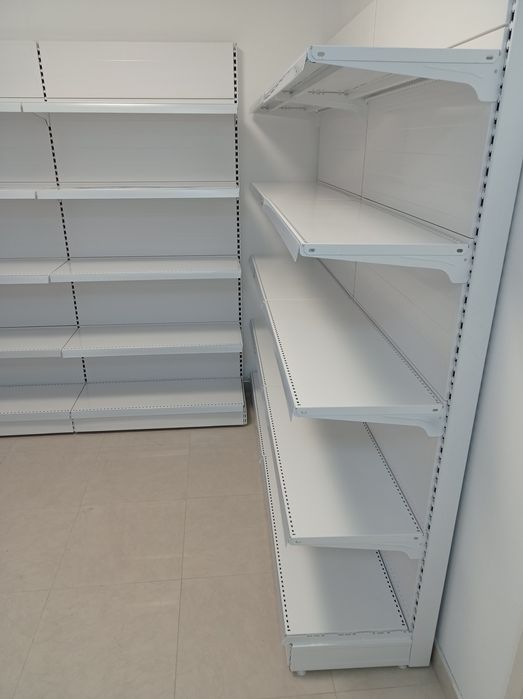 Крайстенни метални стелажи  /нови/ на склад