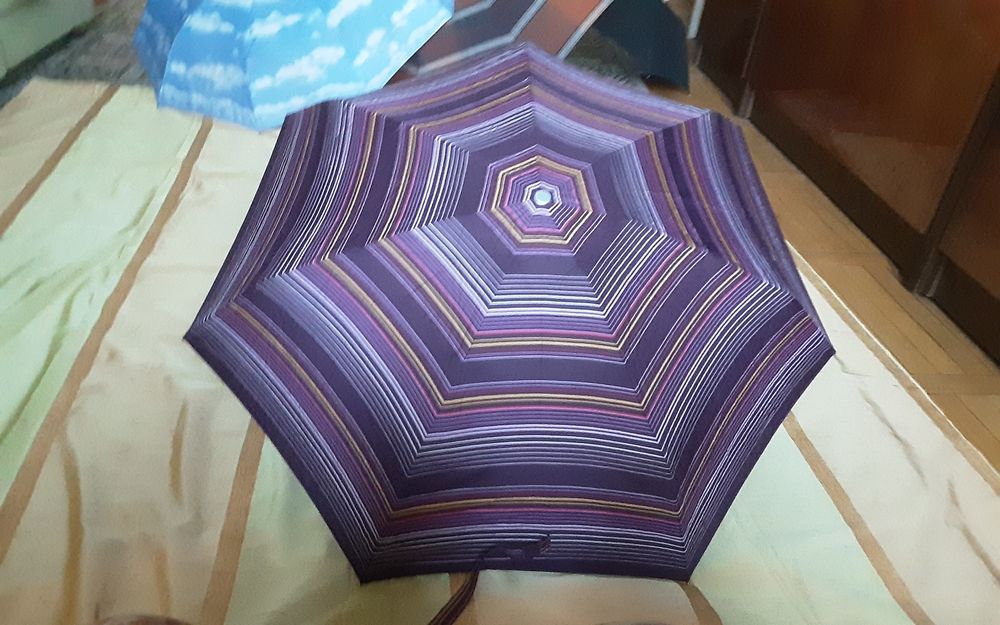 Зонты . Широкий выбор .