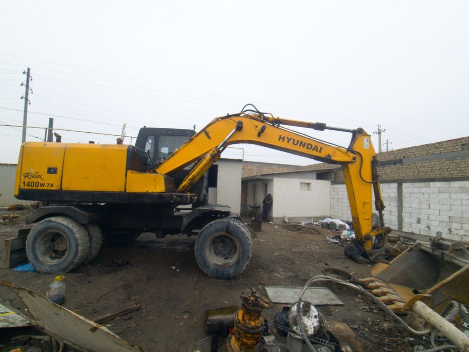 Hyundai 1400 yili 2004 holati yaxshi