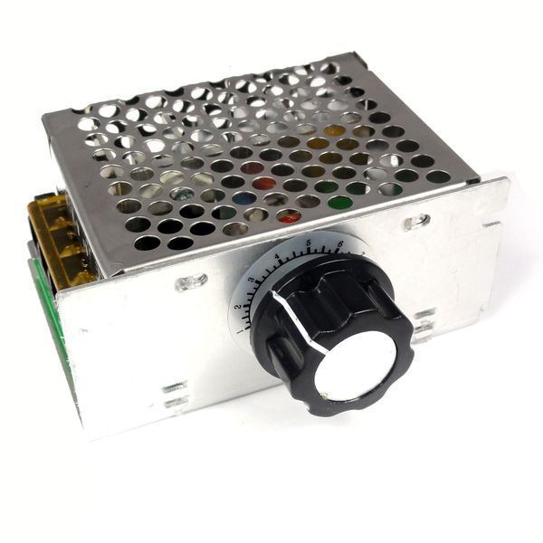 Регулатор на напрежение до 4000W и 230V