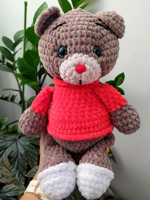 Весело мече за гушкане, плетено на една кука