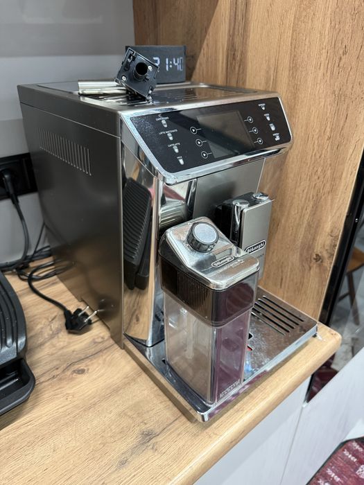 Кофемашина Delonghi PrimmaDonna Elite
