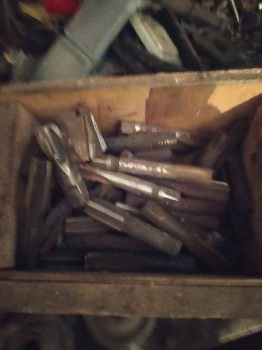 Инструменты токарно фрезерных работ