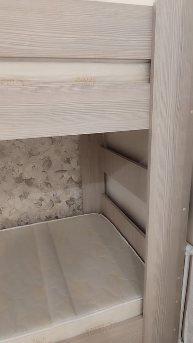 Двухъярусный кровать