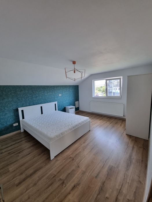 Vând  casa in Mioveni centru teren 1260 mp