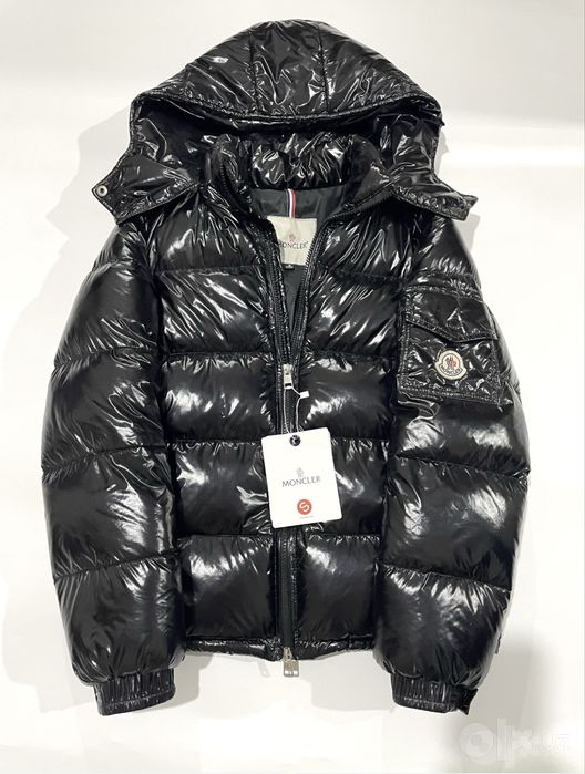 Moncler puffer nfc
