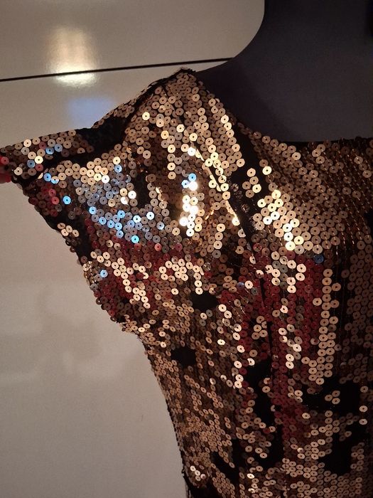 Пайетена рокля Vero Moda