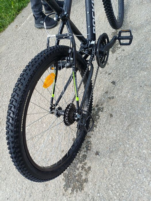 Vand bicicleta 95% noua
