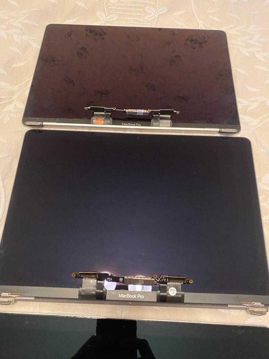 3 x ecrane Macbook Pro 13, A1706, DEFECTE