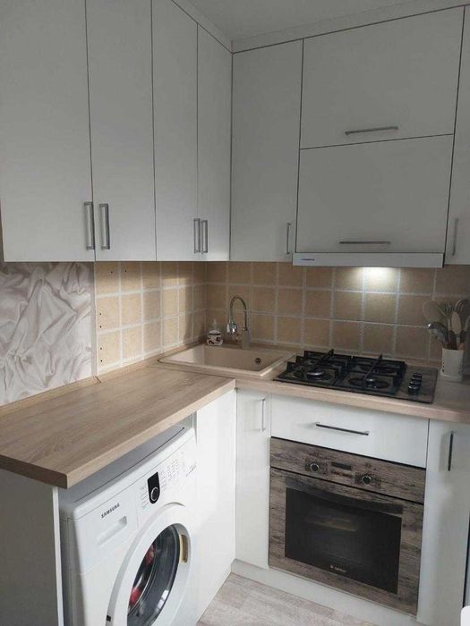 Продам 2 ком квартиру с хорошим ремонтом Уют!