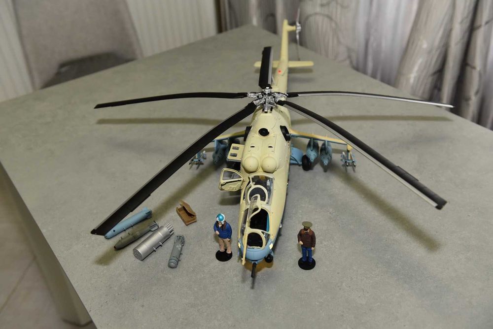 Machetă Elicopter de asalt MI-24V, Eaglemoss, scara 1/24.