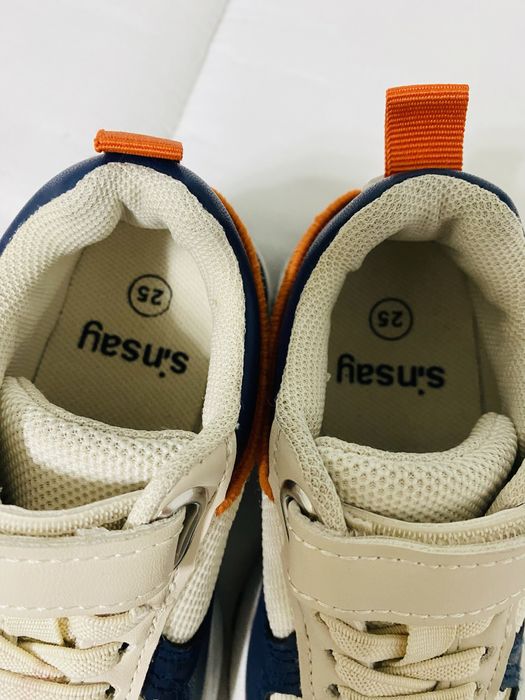 Adidasi bej Sinsay merimea 25