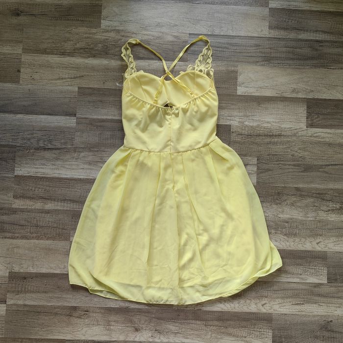 Официална жълта рокля