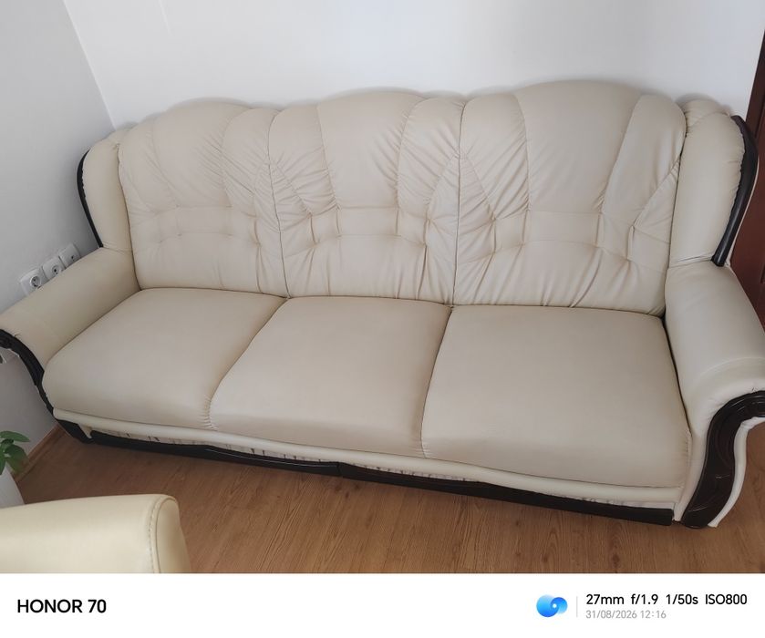 Vând canapea cu 2 fotolii