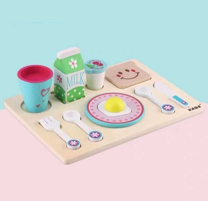 Дървена храна за симулации - детска закуска с мляко, чашка, яйце, хляб