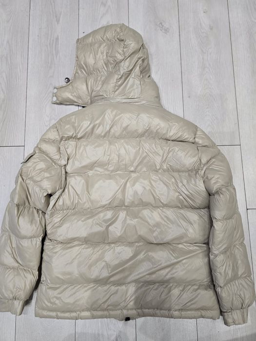 Lichidare de stoc, Geci Hugo Boss