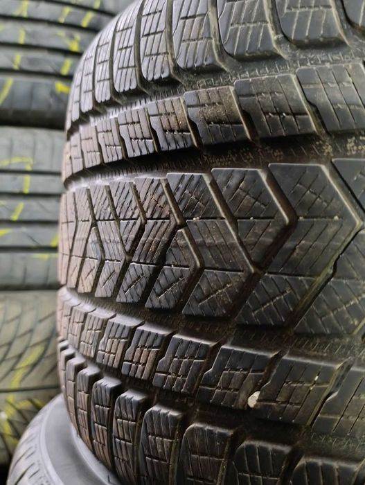 Комплект 4 зимни гуми Pirelli r21
