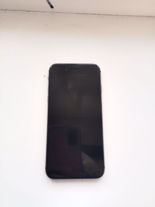 Продам Айфон Se 2020. Память 128GB