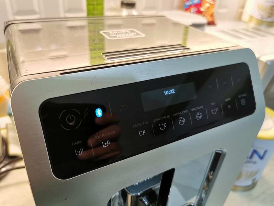 Espressor automat Krups Evidence EA893C10 1450W 15 bari rezervor boabe 260g  rezervor apa 2.3L functie aburi detector calcar Metalic bluethooth App