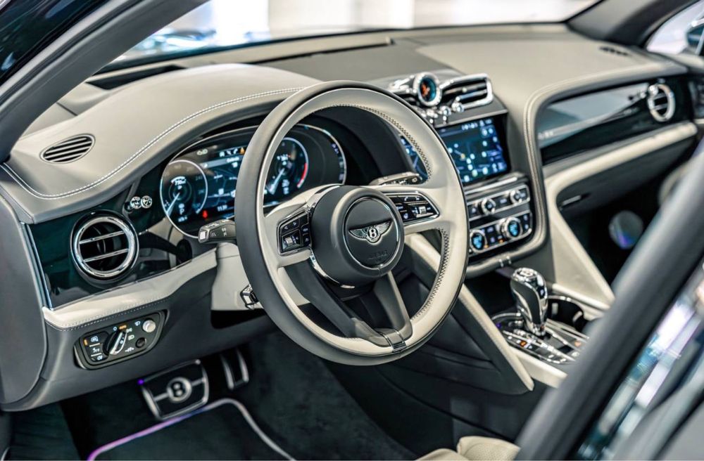 Bentley Bentayga EWB Azure First Edition  2026