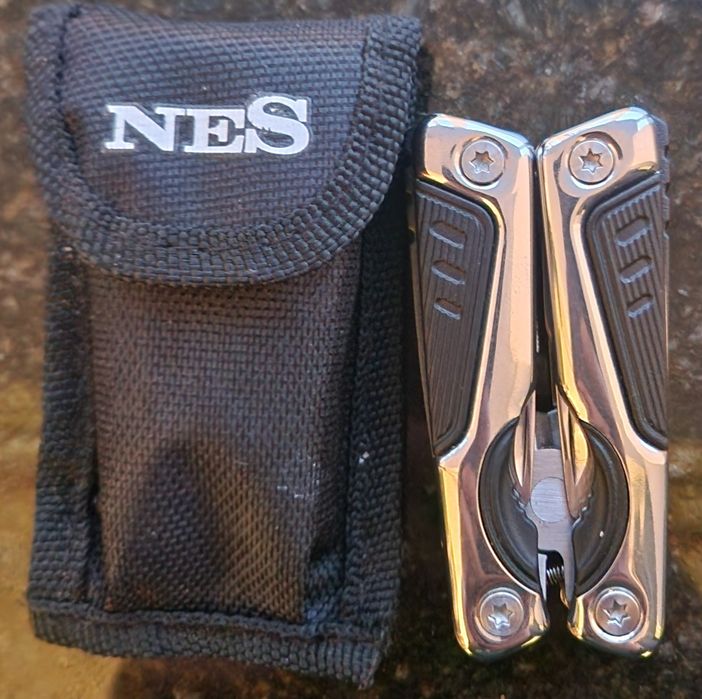 Briceag multifuncțional