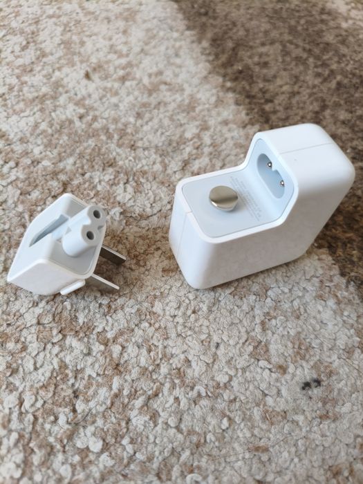 Apple USB-C Power Adapter 30w