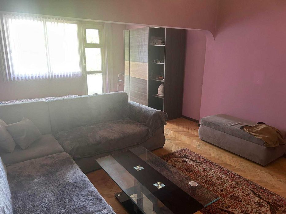 Продава се 4етиристаен апартамент зад Съвета в град Димитровград