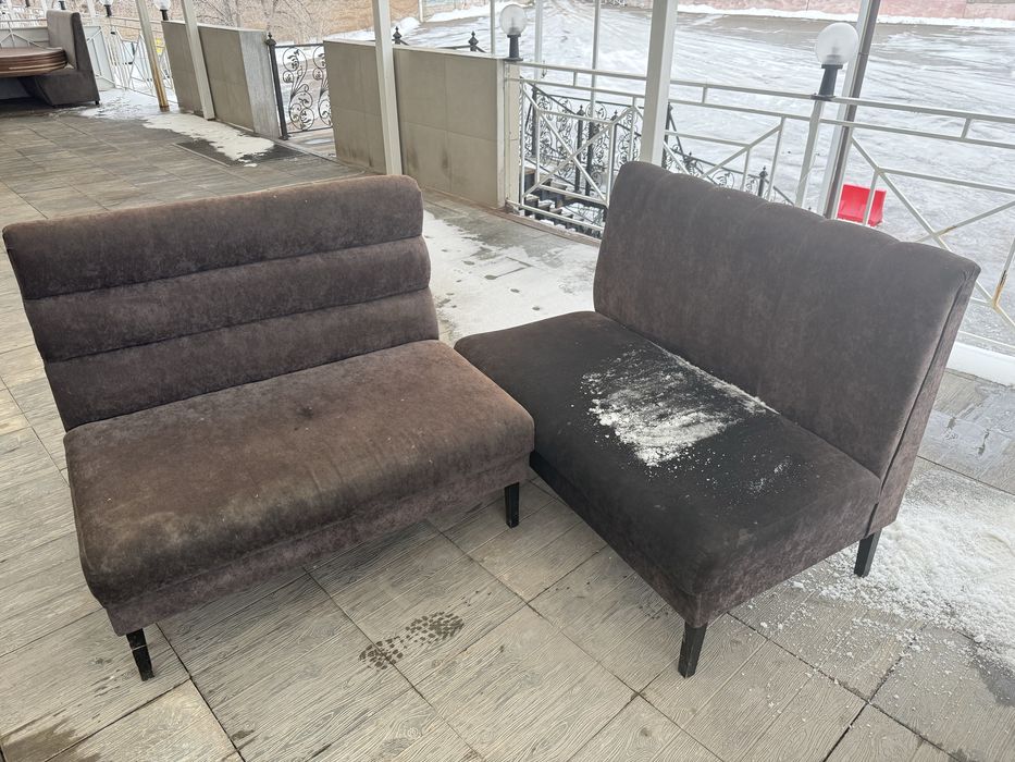 Продаются 8 штук диваны разные.