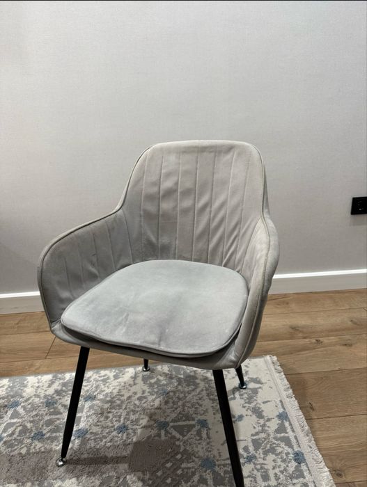 Продам стильные стулья