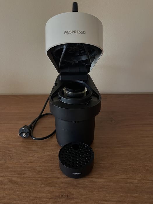 Espressor Nespresso Vertuo Pop