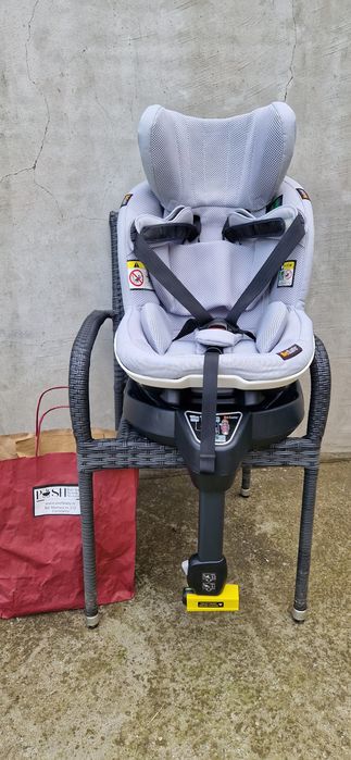 Scaun auto rotativ BeSafe izi turn