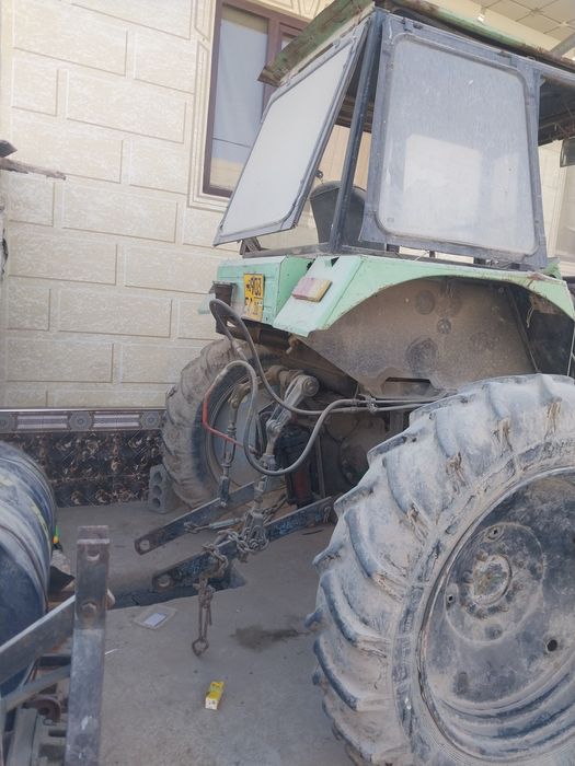 Traktor sotiladi zudlik bilan