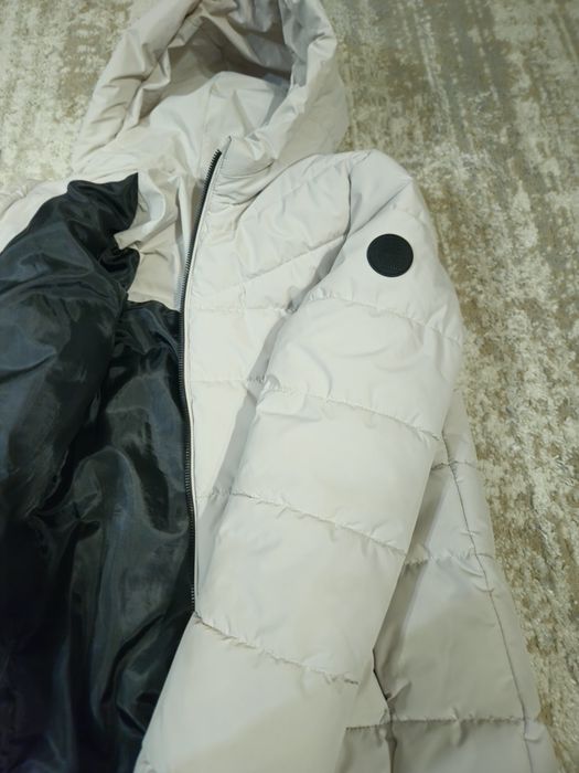 C&A geacă iarnă groasă marimea 158/XS-S crem cu căptușeală neagra