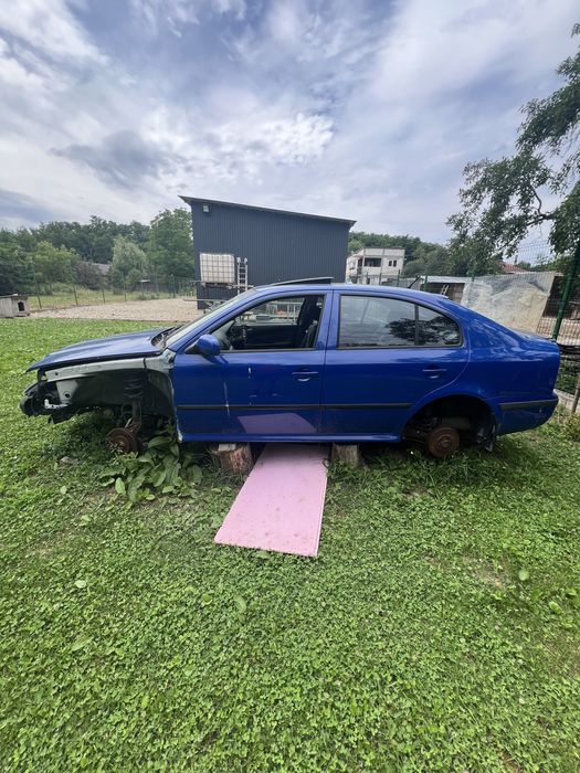 Dezmembrez skoda actavia 1.6 benzina