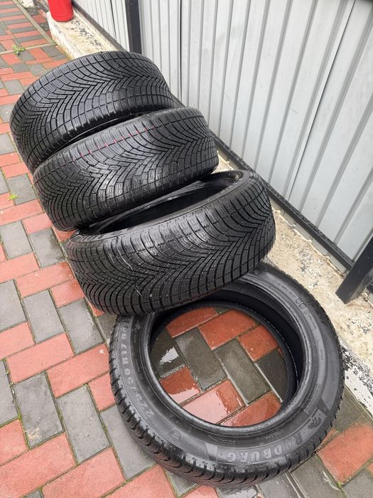 Vând Cauciucuri noi nouțe 225/50 R17