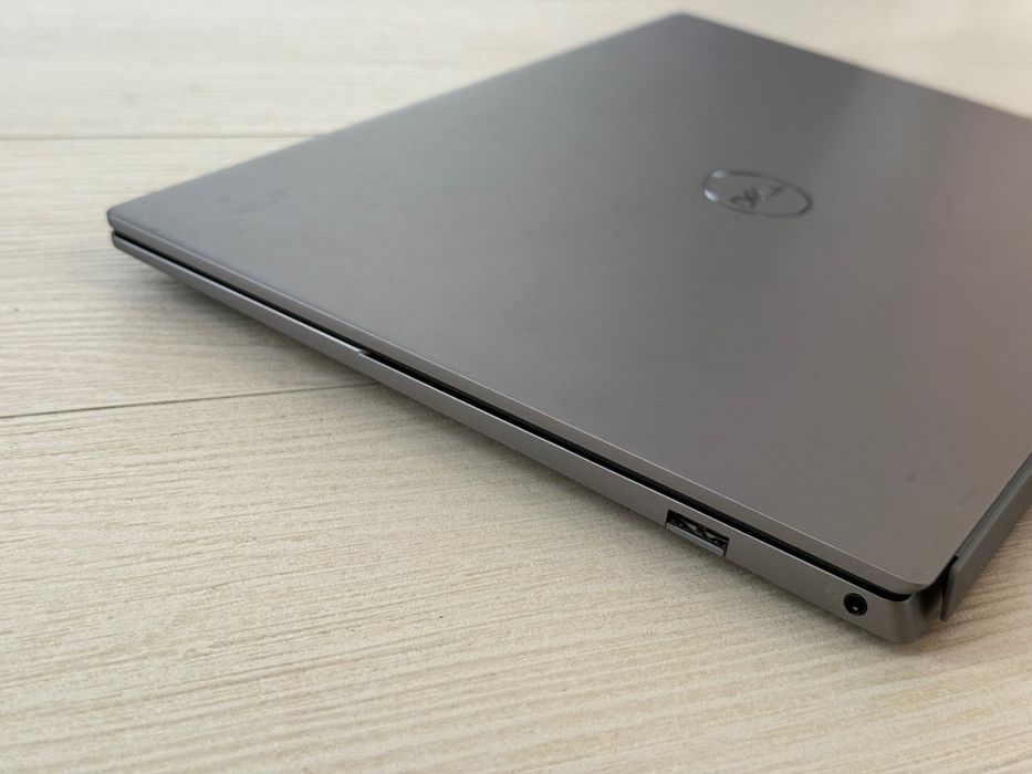 Лаптоп 13.3’FHD+IPS Core i7-1260p 16GB LPDDR5 Dell Vostro 5320 512GB SSD Подсветка