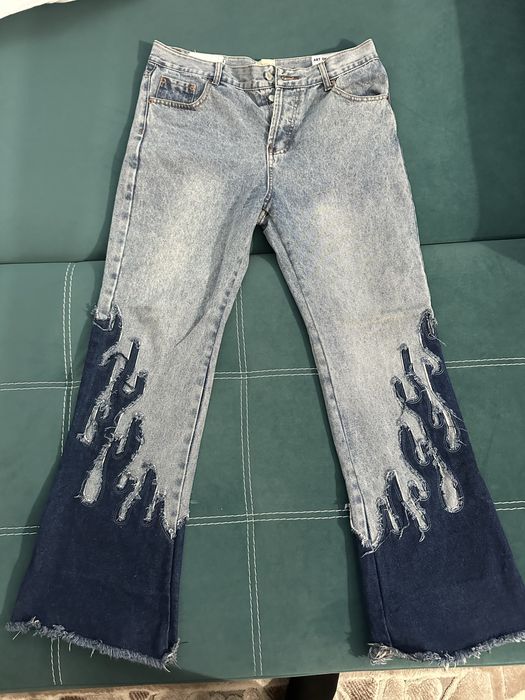 Vand Blugi Gallery Dept Flames