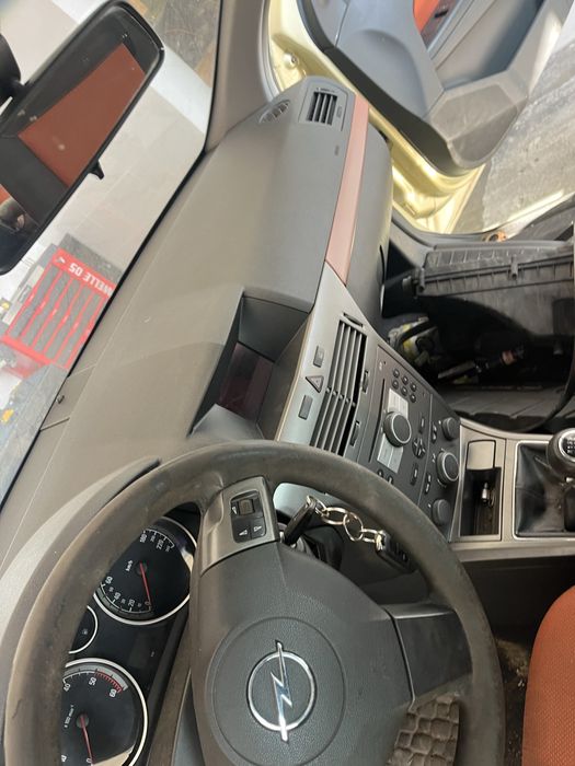 Interior fete de usi opel astra h