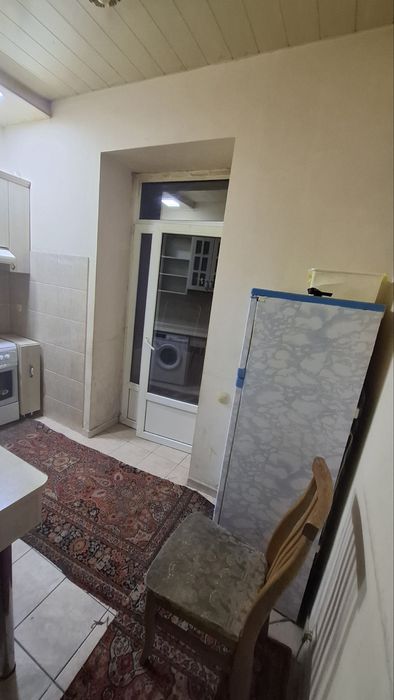 Шахар марказида Боллага Квартира Амир Темур хиёбони метро олдида!!!