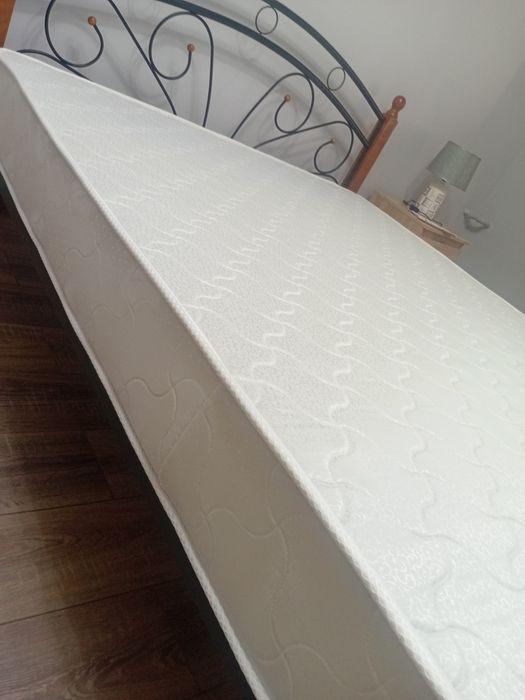 Матрас новый продаю.